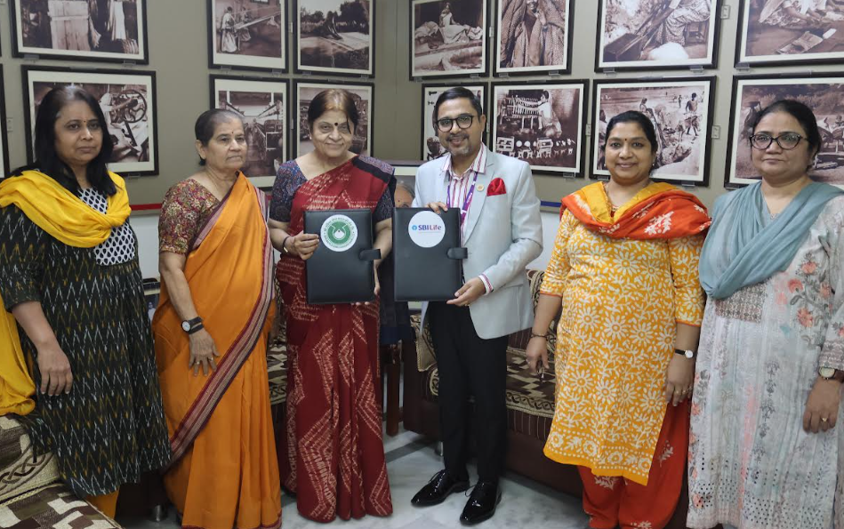 SBI Life Insurance & Shri Mahila Sewa Sahakari Bank Ltd. join hands to bring financial empowerment to women in the unorganized sector in Gujarat